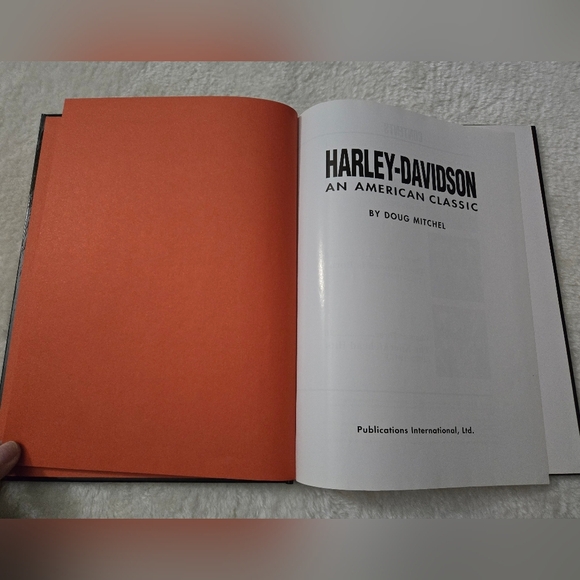 Harley-Davidson An American Classic By Doug Mitchell Coffee Table Book - Picture 9 of 14